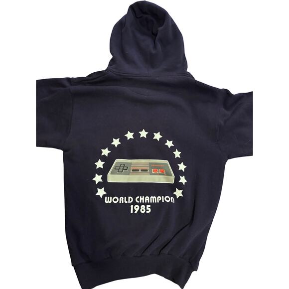 Official Nintendo Hoodie (2006) — Size M
Retro “World Champion 1985” - Picture 3 of 10